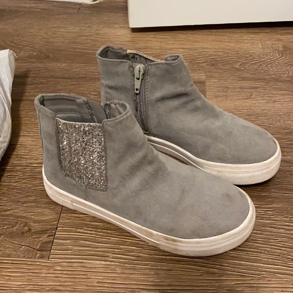 Girls Sneakers